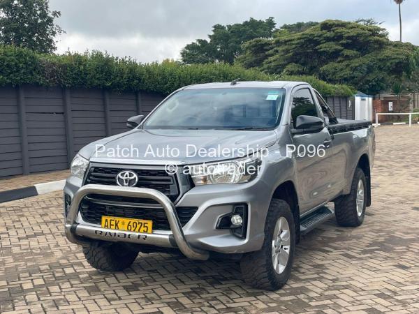 2017 - Toyota  Hilux