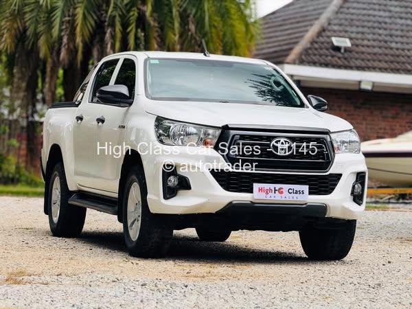 2020 - Toyota  Hilux