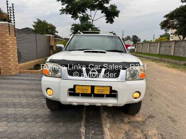 2015 - Nissan  NP300 Hardbody