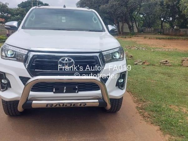 2017 - Toyota  Hilux