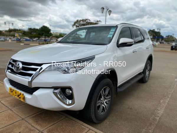 2016 - Toyota  Fortuner