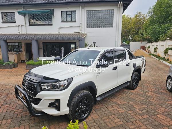 2019 - Toyota  Hilux