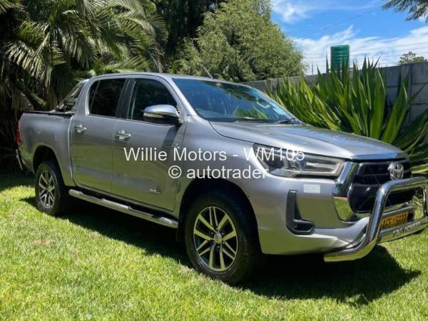 2019 - Toyota  Hilux