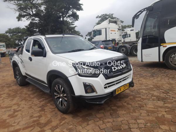 2013 - Isuzu  D-Max