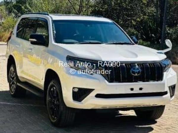 2022 - Toyota  Prado