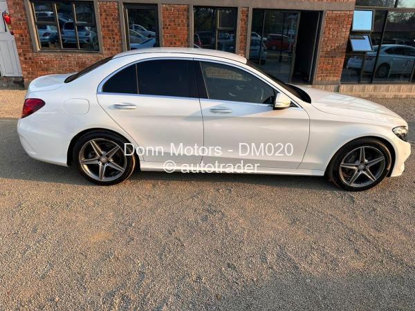 2015 - Mercedes Benz C200