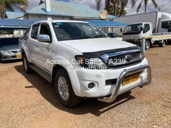 2010 - Toyota  Hilux