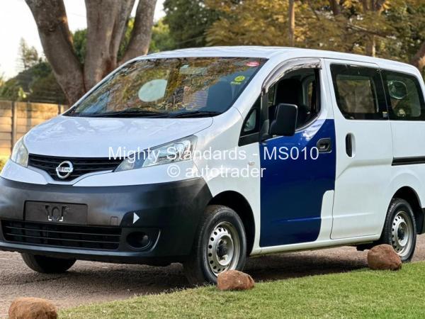 2013 - Nissan  NV200