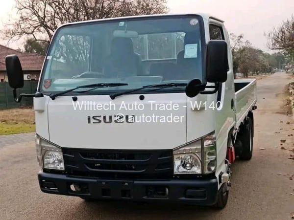 2015 - Isuzu  EFL