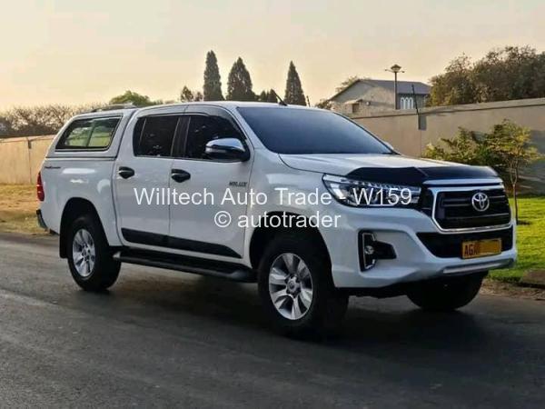 2017 - Toyota  Hilux