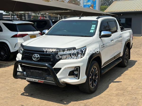 2020 - Toyota  Hilux