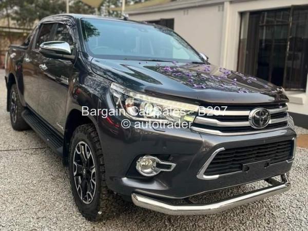 2018 - Toyota  Hilux