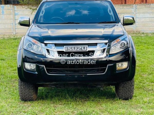 2020 - Isuzu  D-Max