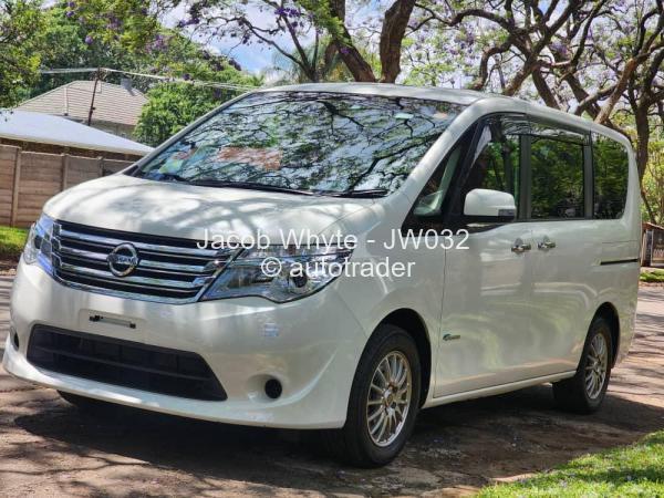 2014 - Nissan  Serena