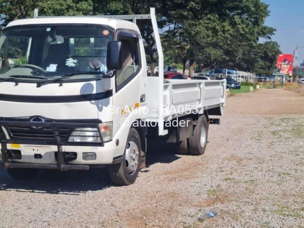 2008 - Hino Dutro