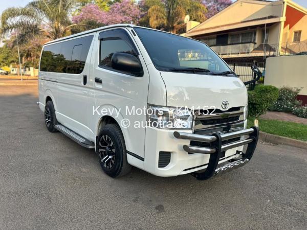 2015 - Toyota  Hiace