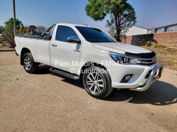 2018 - Toyota  Hilux