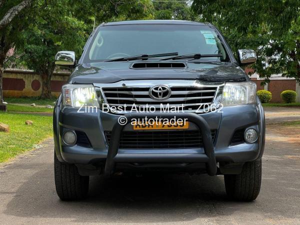 2009 - Toyota  Hilux