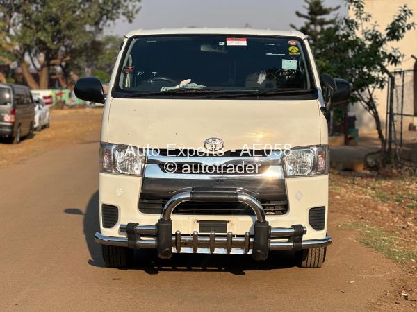 2015 - Toyota  Hiace