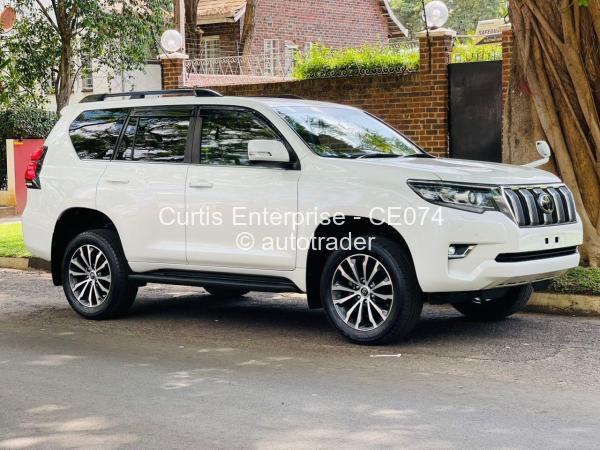 2020 - Toyota  Land Cruiser Prado