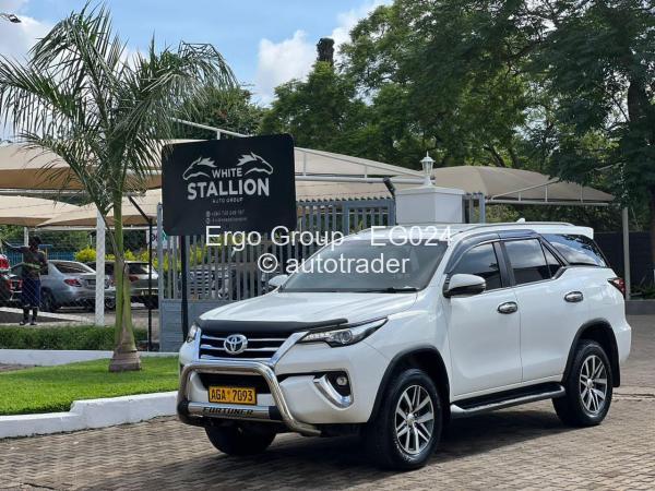 2019 - Toyota  Fortuner