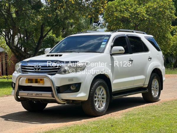 2014 - Toyota  Fortuner