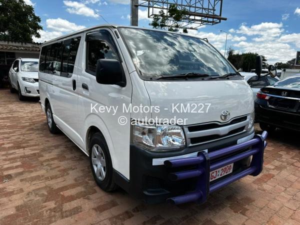 2012 - Toyota  Hiace