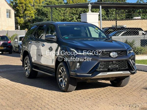 2023 - Toyota  Fortuner