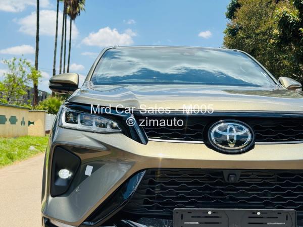 2023 - Toyota  Fortuner