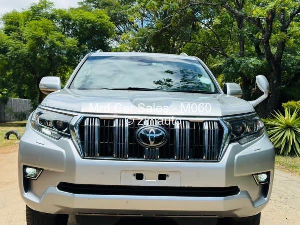 2020 - Toyota  Land Cruiser Prado