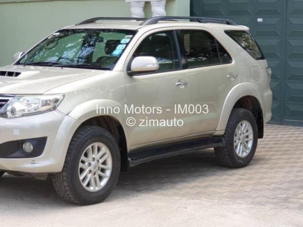 2012 - Toyota  Fortuner