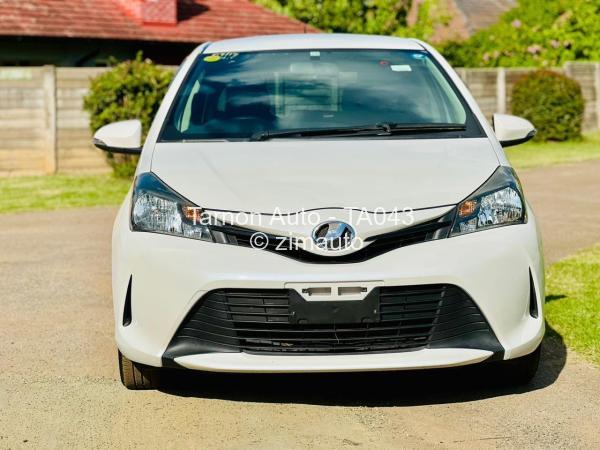 2014 Toyota  Vitz