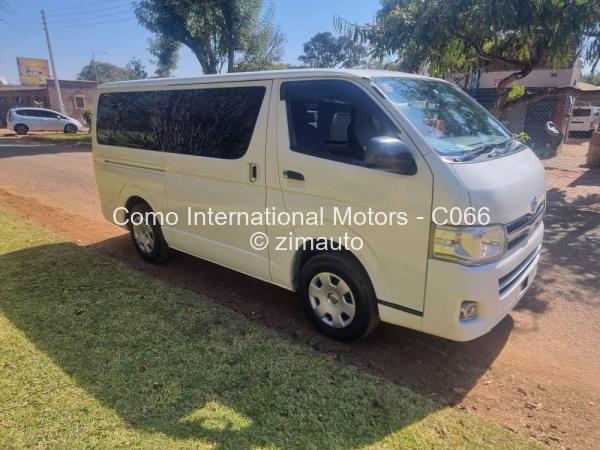 2013 - Toyota  Hiace