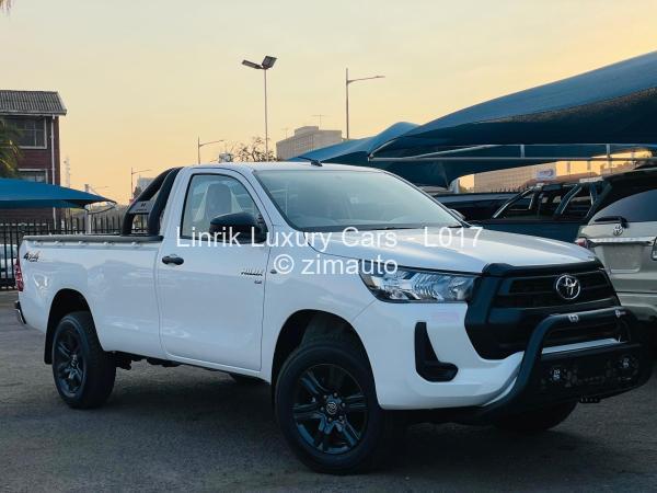 2024 - Toyota  Hilux