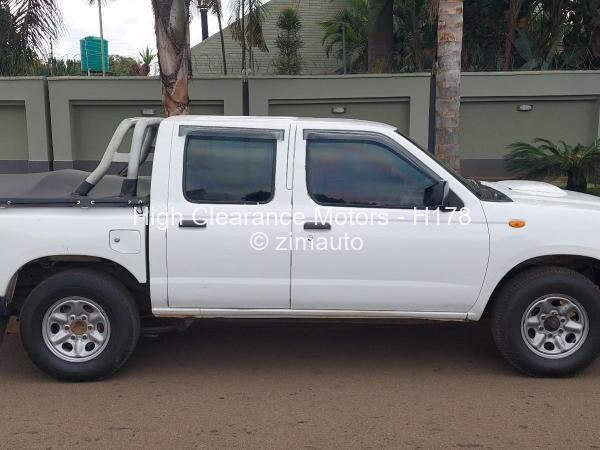 2012 Nissan  NP300 Hardbody