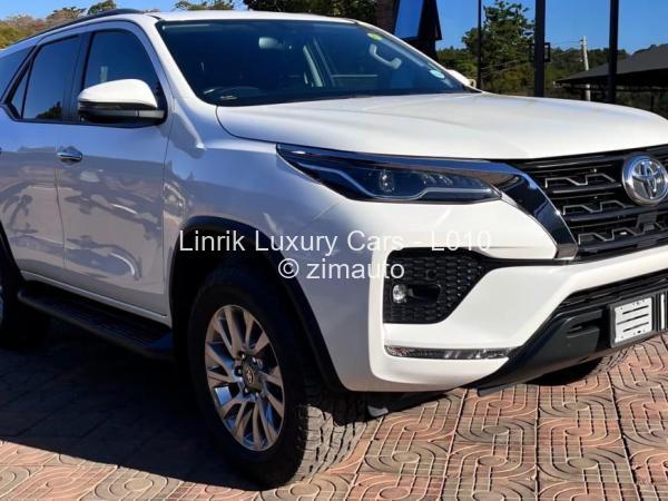 2021 - Toyota  Fortuner