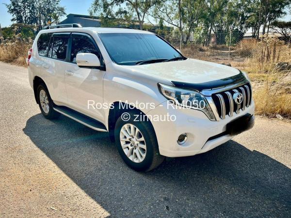 2015 - Toyota  Land Cruiser Prado