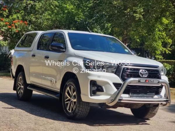 2018 - Toyota  Hilux