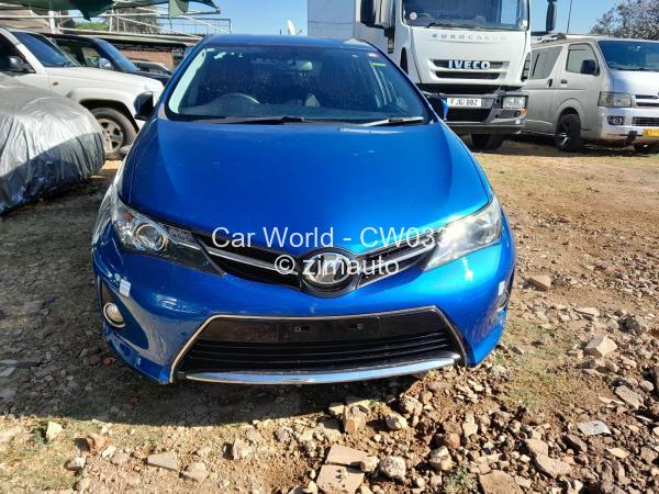 2014 Toyota  Auris