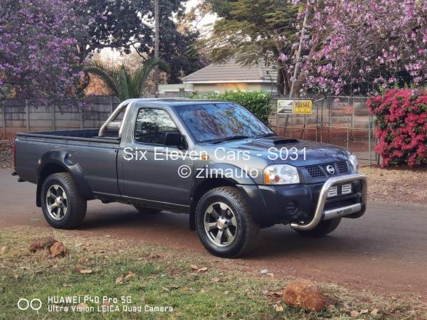 2013 Nissan  NP300 Hardbody