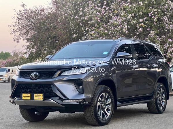 2024 - Toyota  Fortuner