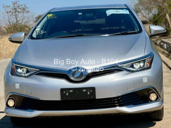 2016 Toyota  Auris