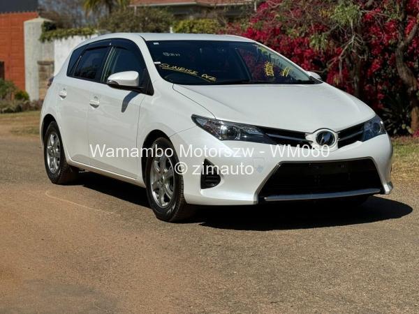 2014 Toyota  Auris