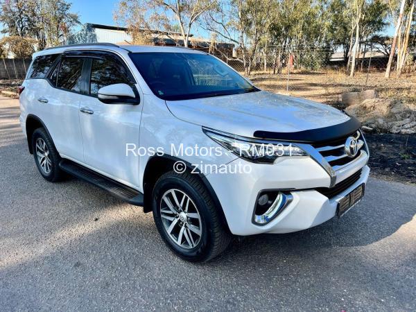 2018 - Toyota  Fortuner