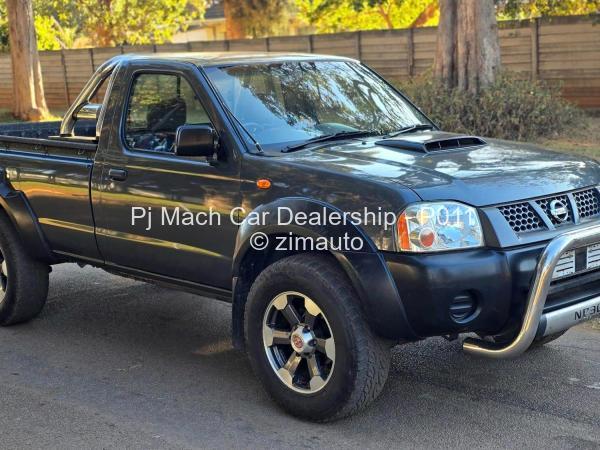 2015 Nissan  NP300 Hardbody