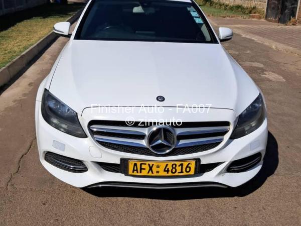 2015 - Mercedes Benz C180