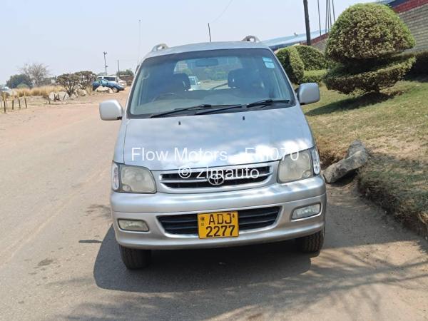 2004 Toyota  Noah