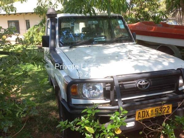 2015 Toyota  Land Cruiser