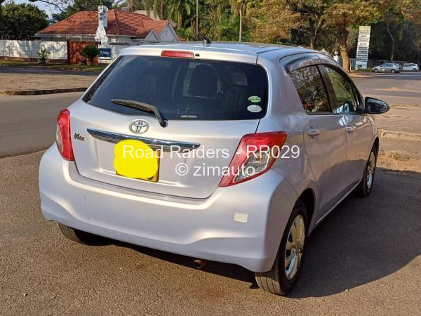 2014 Toyota  Vitz