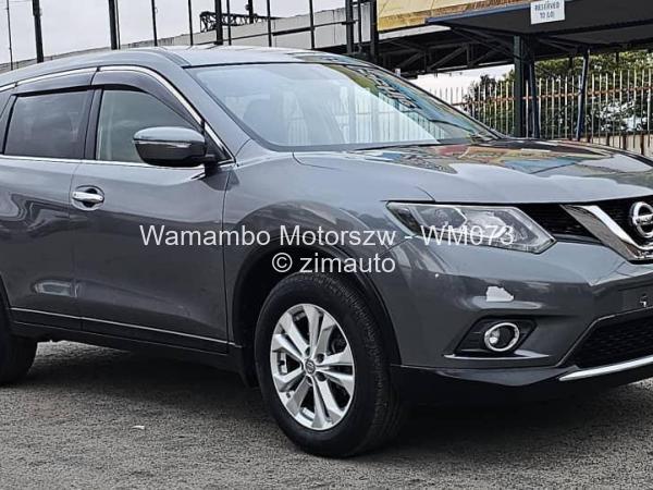 2015 Nissan  X-Trail